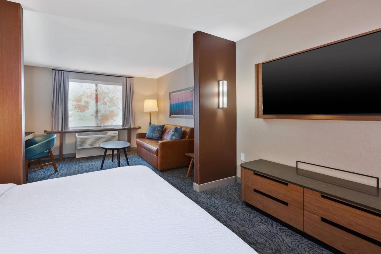 | Fairfield Inn & Suites by Marriott Kalamazoo