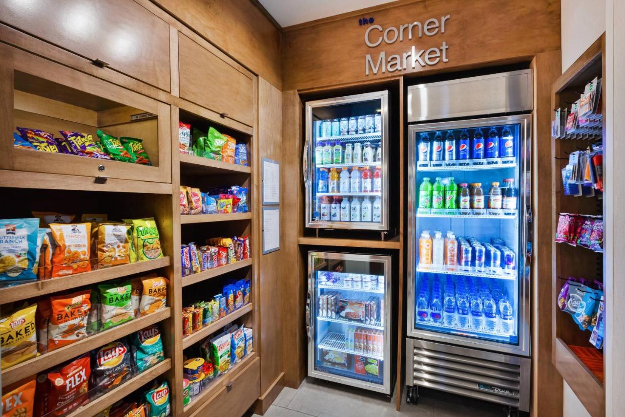 | Fairfield Inn & Suites by Marriott Kalamazoo