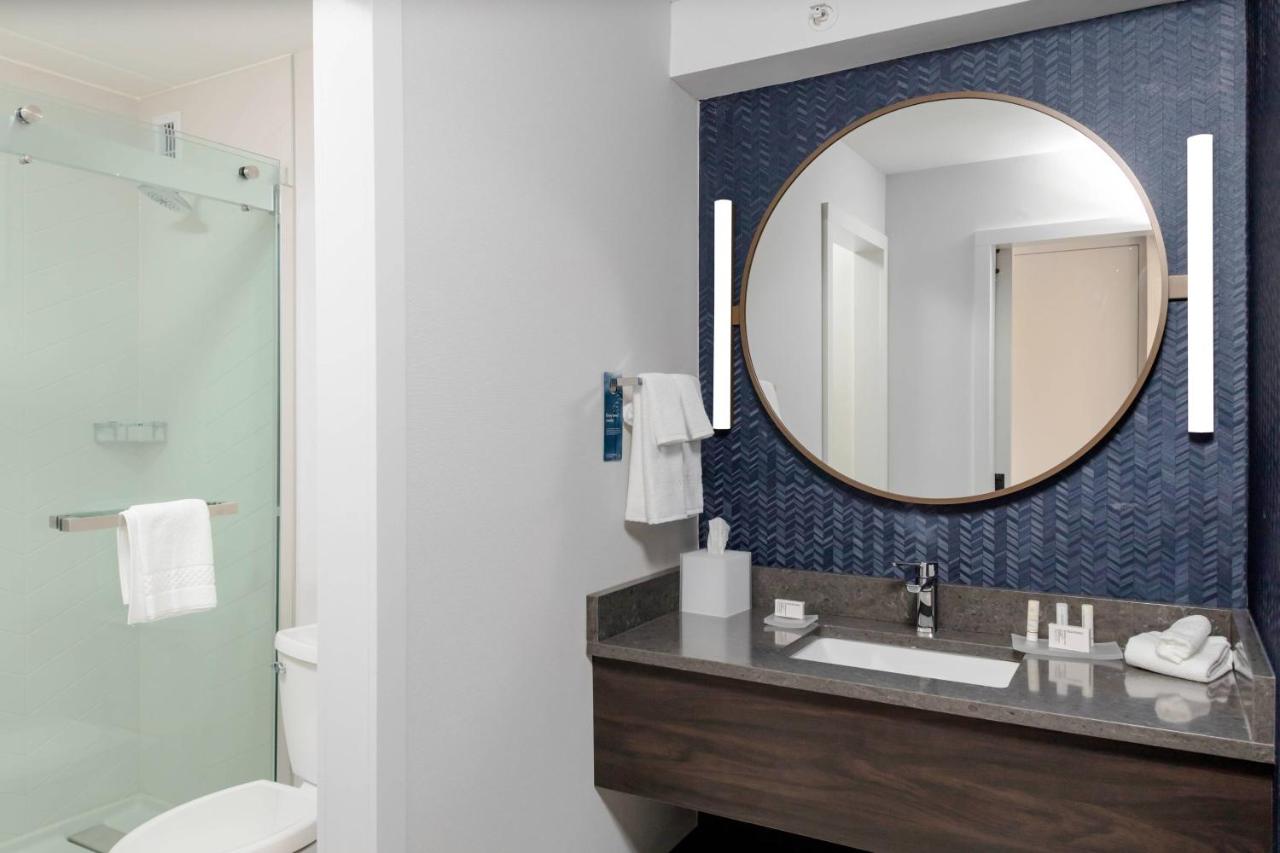 | Holiday Inn Springfield South - Enfield CT