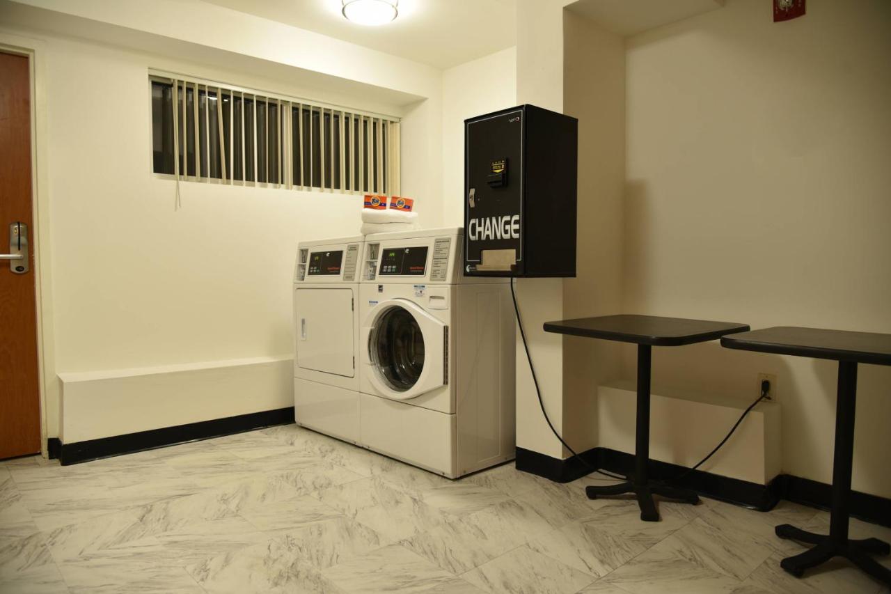 | Fairfield Inn Hartford Airport