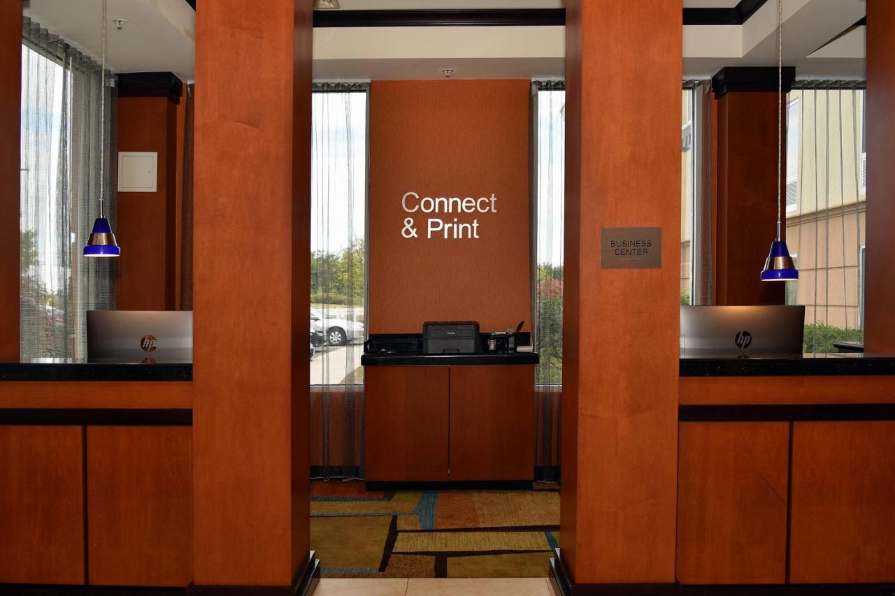 | Fairfield Inn Hartford Airport