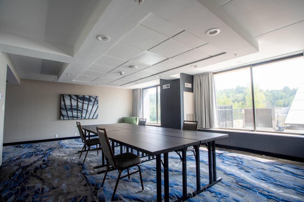 | Holiday Inn Springfield South - Enfield CT