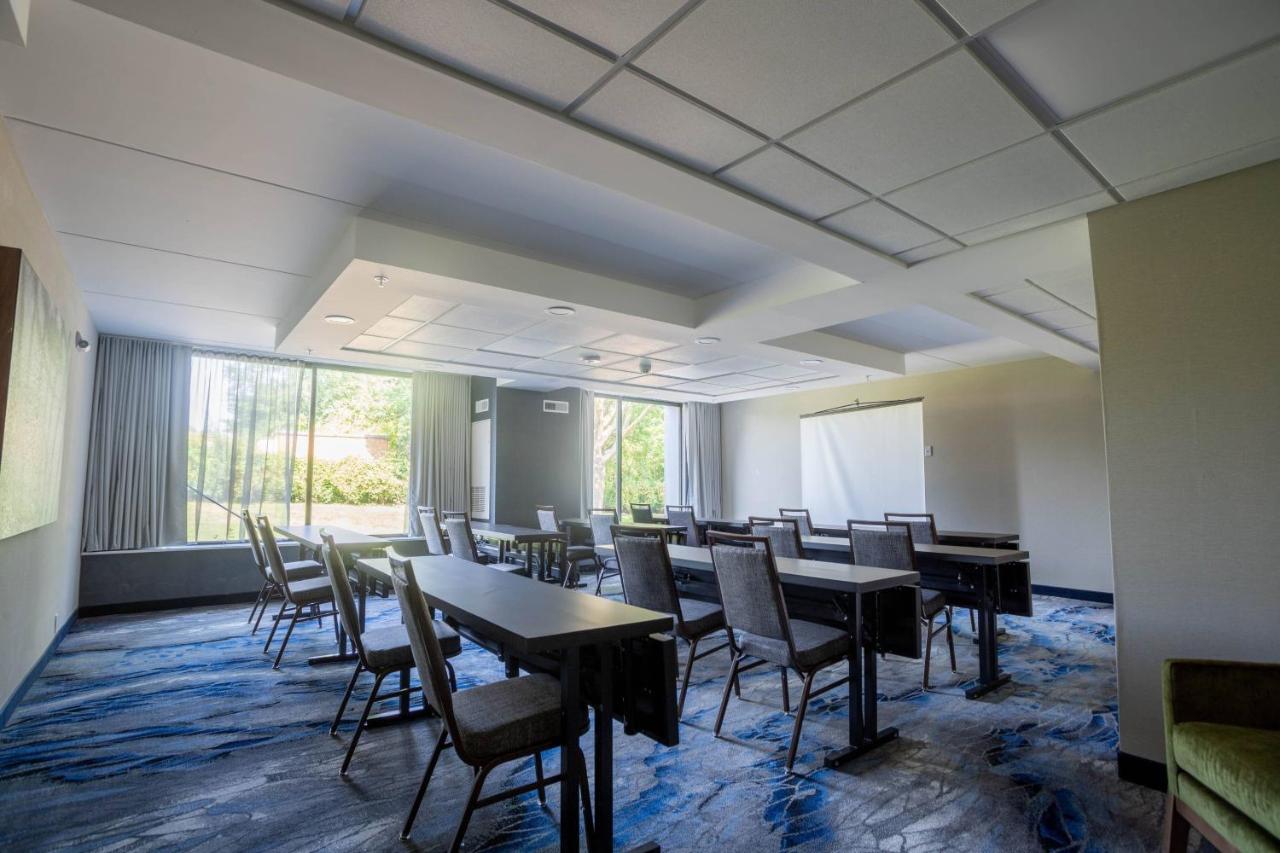 | Holiday Inn Springfield South - Enfield CT