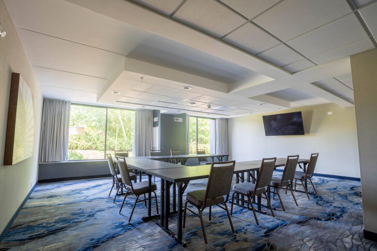 | Holiday Inn Springfield South - Enfield CT