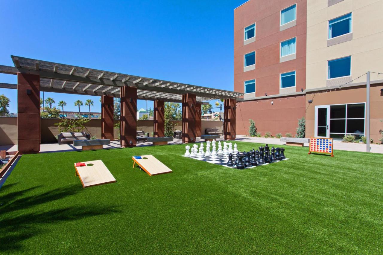 | Courtyard by Marriott San Diego El Cajon