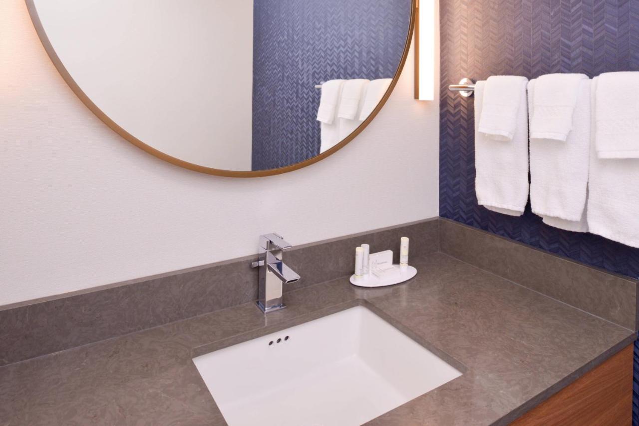  | Fairfield Inn and Suites by Marriott Bakersfield Central