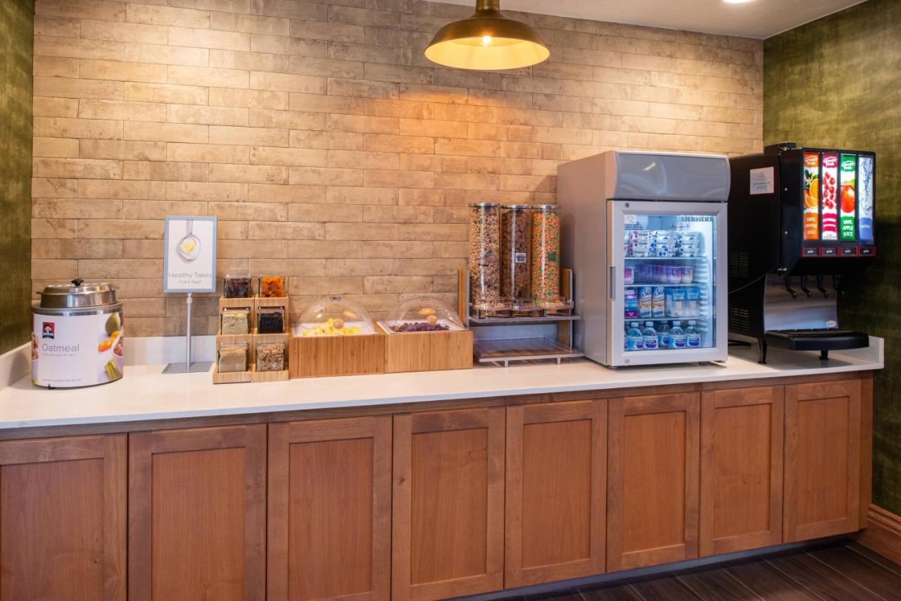  | Fairfield Inn and Suites by Marriott Bakersfield Central