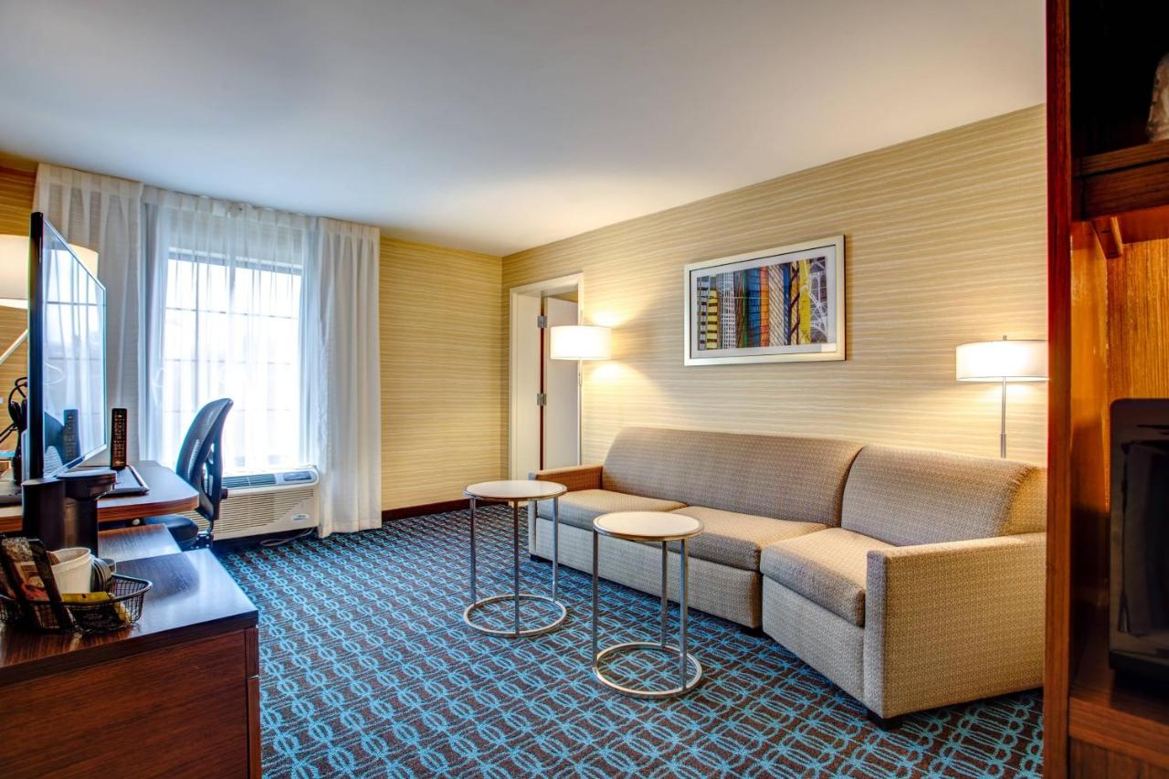  | Fairfield Inn & Suites by Marriott Springfield Holyoke