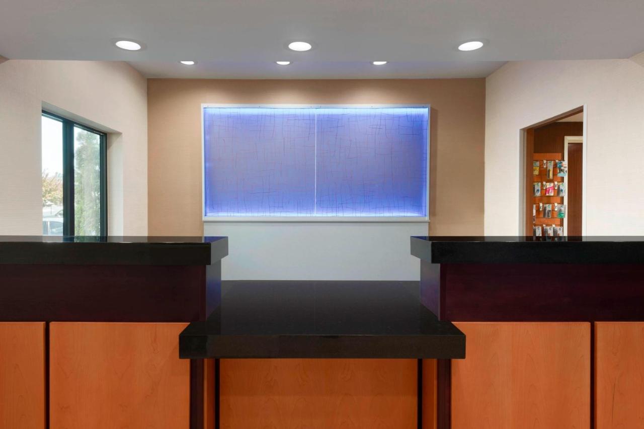 | Fairfield Inn & Suites Hartford Manchester