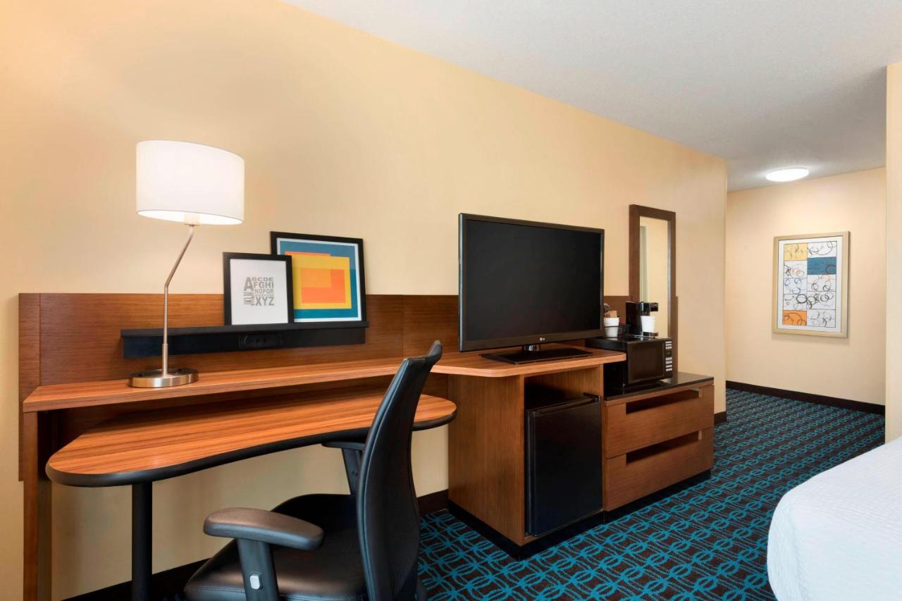 | Fairfield Inn & Suites Hartford Manchester