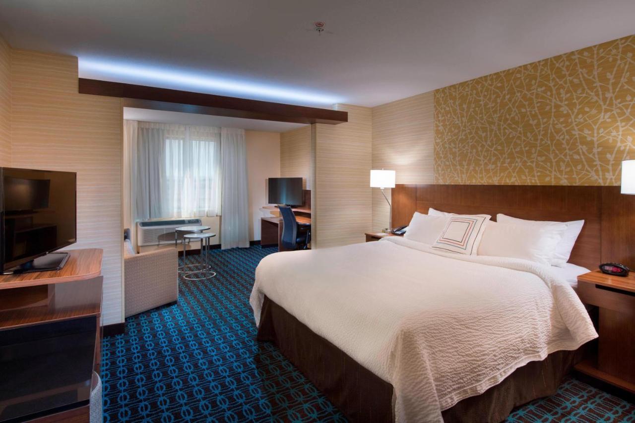Large King Room with City View at Fairfield Inn & Suites by Marriott Scottsbluff