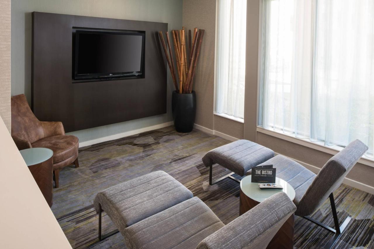 | Courtyard by Marriott San Diego Sorrento Valley
