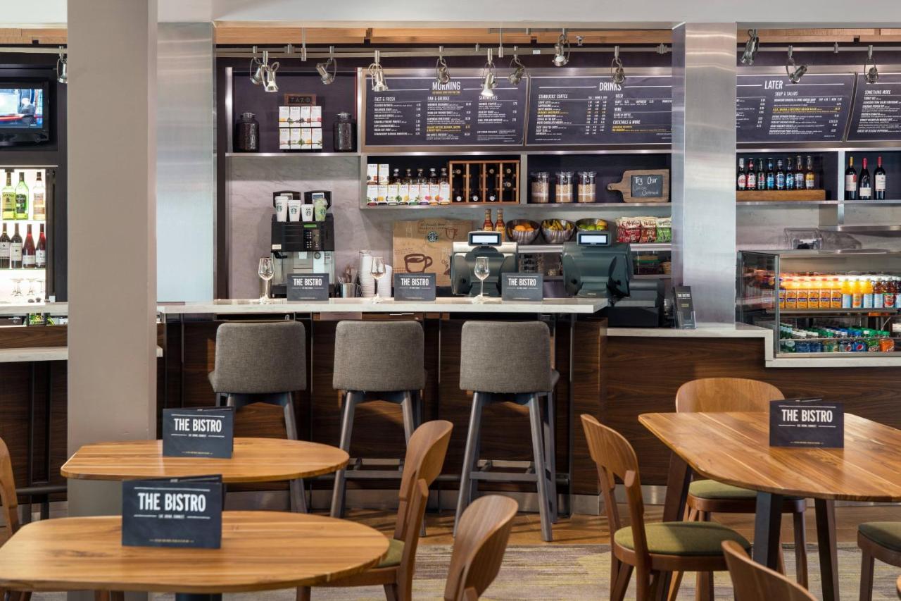 | Courtyard by Marriott San Diego Sorrento Valley