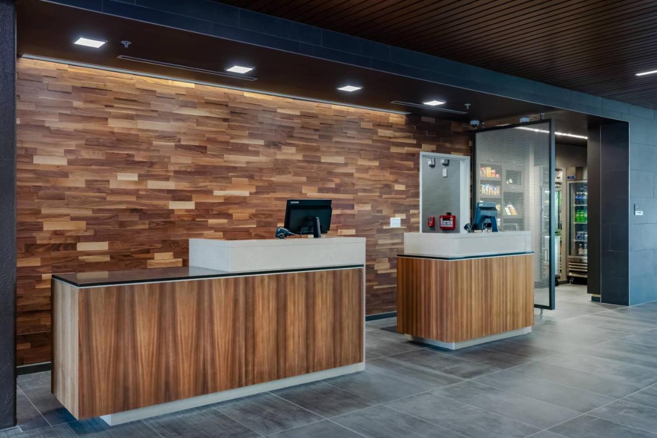 | Courtyard by Marriott Savannah Airport