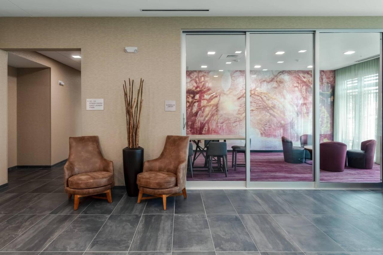 | Courtyard by Marriott Savannah Airport