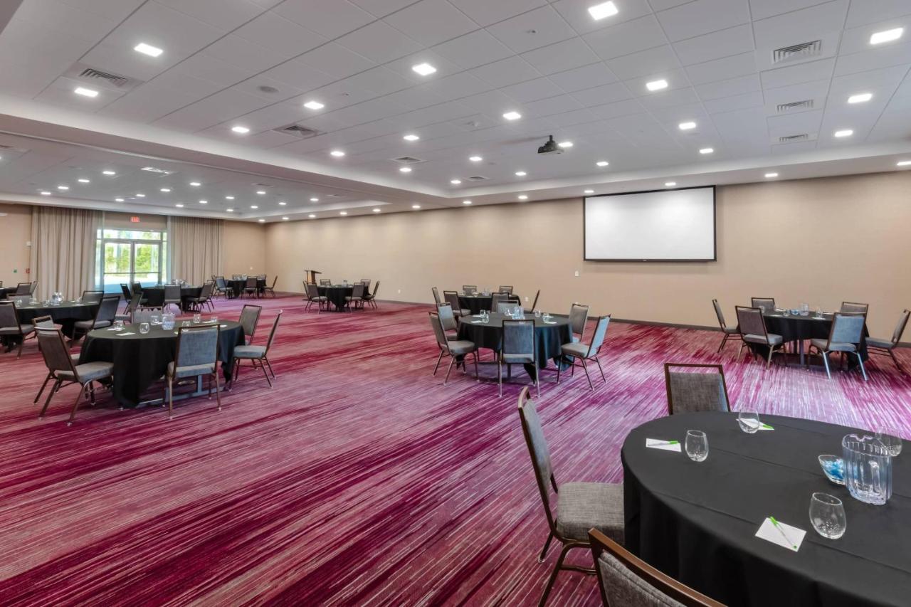 | Courtyard by Marriott Savannah Airport