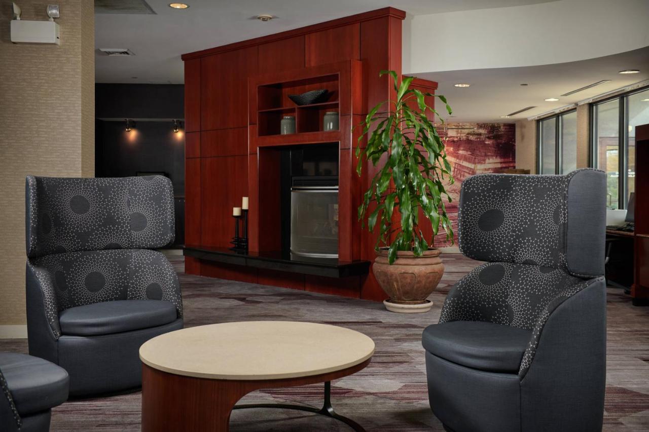 | Courtyard by Marriott Bristol
