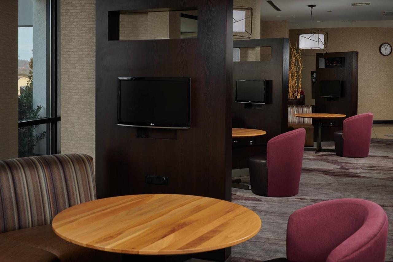 | Courtyard by Marriott Bristol