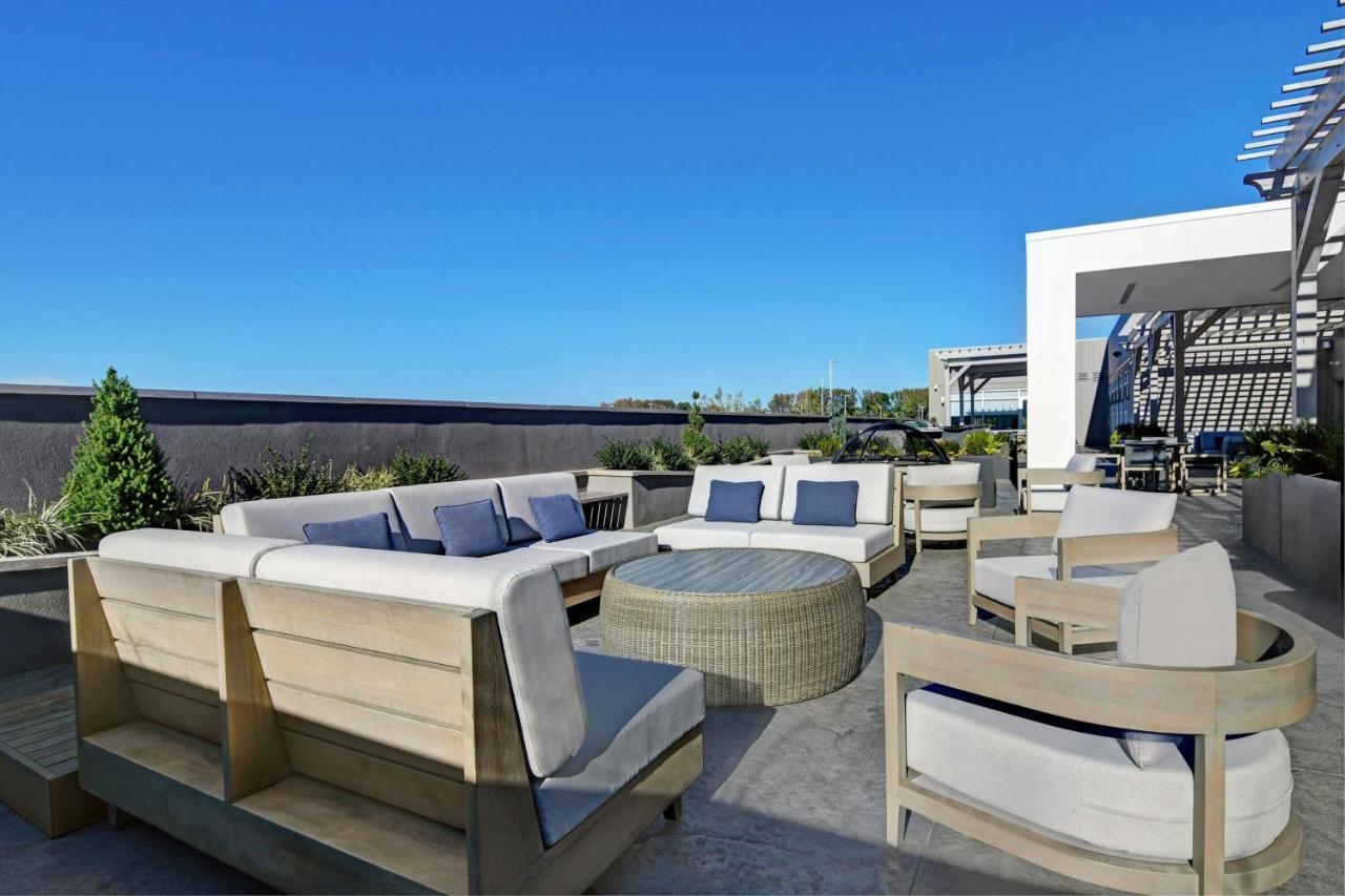| Courtyard by Marriott Hamilton