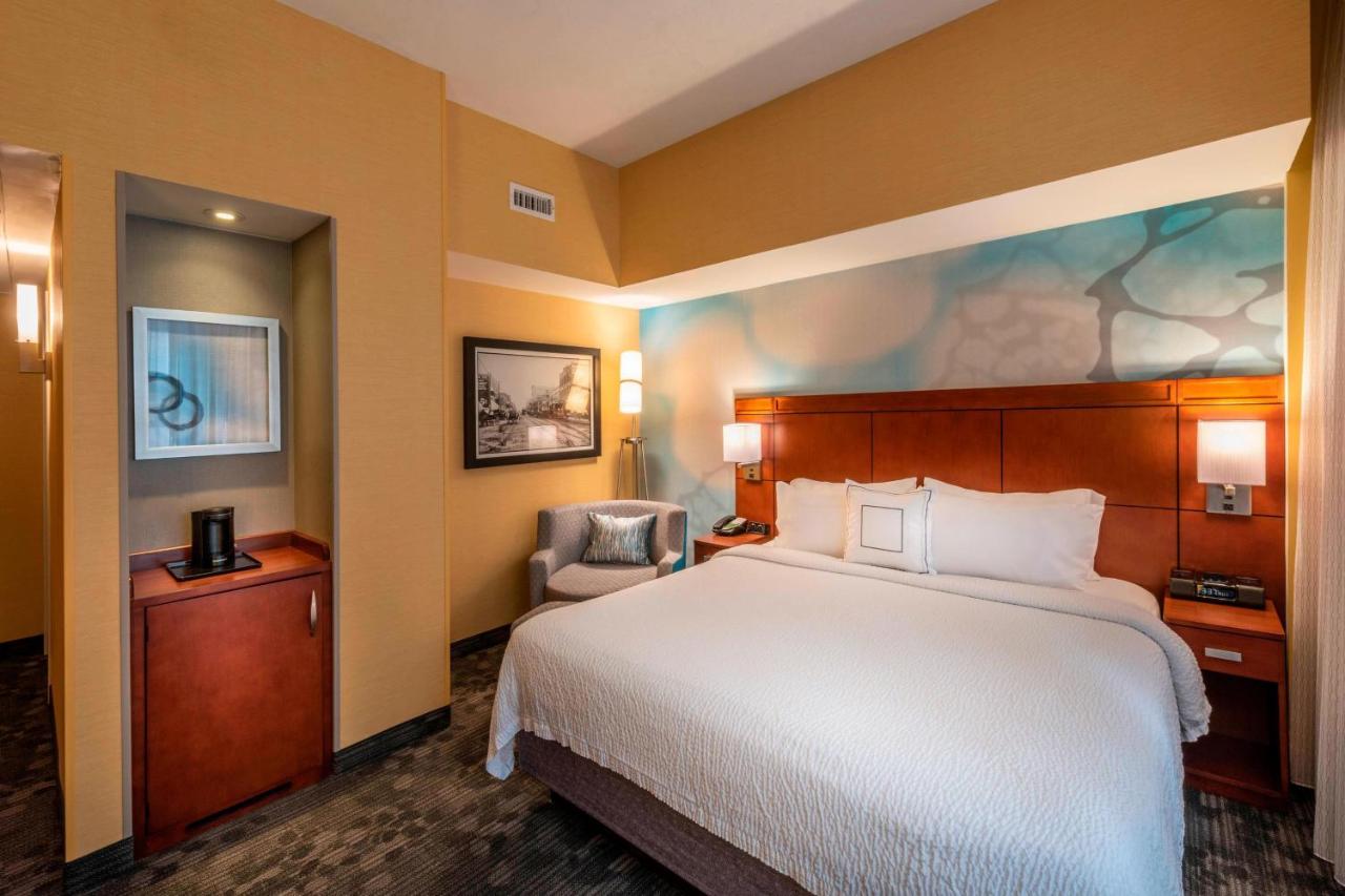 | Courtyard by Marriott Tulsa Downtown