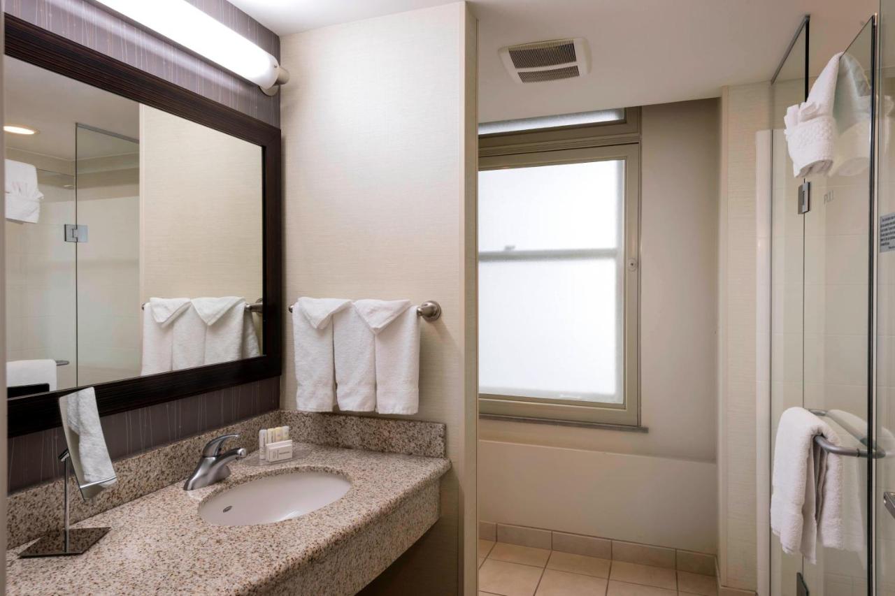 | Courtyard by Marriott Tulsa Downtown