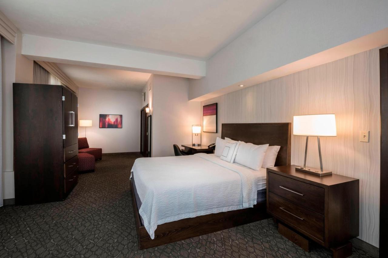 | Courtyard by Marriott Tulsa Downtown