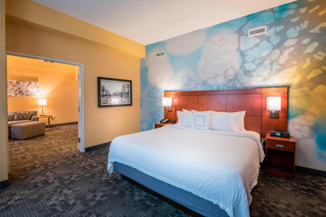 | Courtyard by Marriott Tulsa Downtown