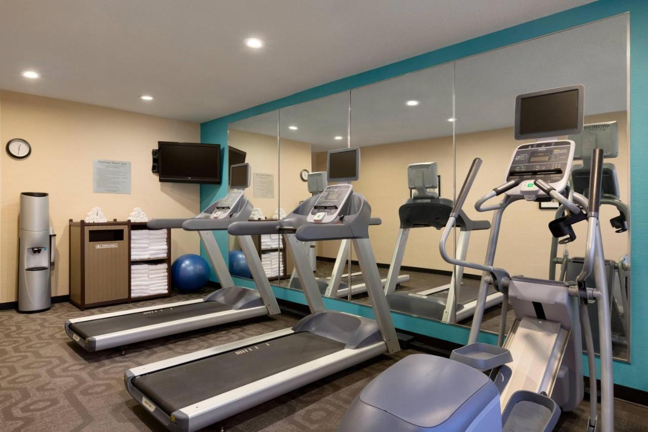 | Fairfield Inn & Suites Bismarck North