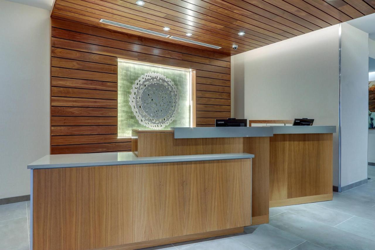 | Fairfield Inn & Suites by Marriott Asheville Weaverville