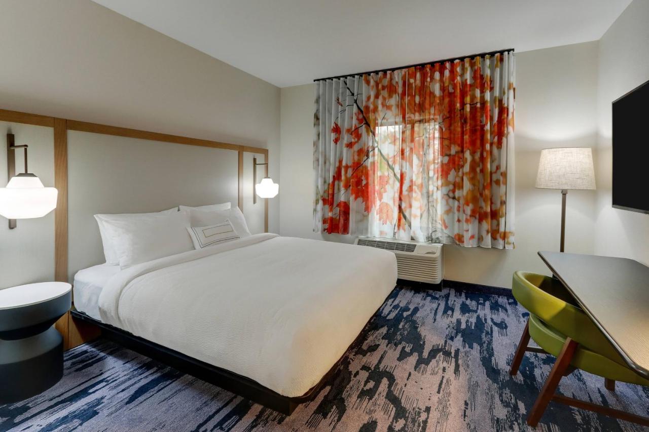 | Fairfield Inn & Suites by Marriott Asheville Weaverville