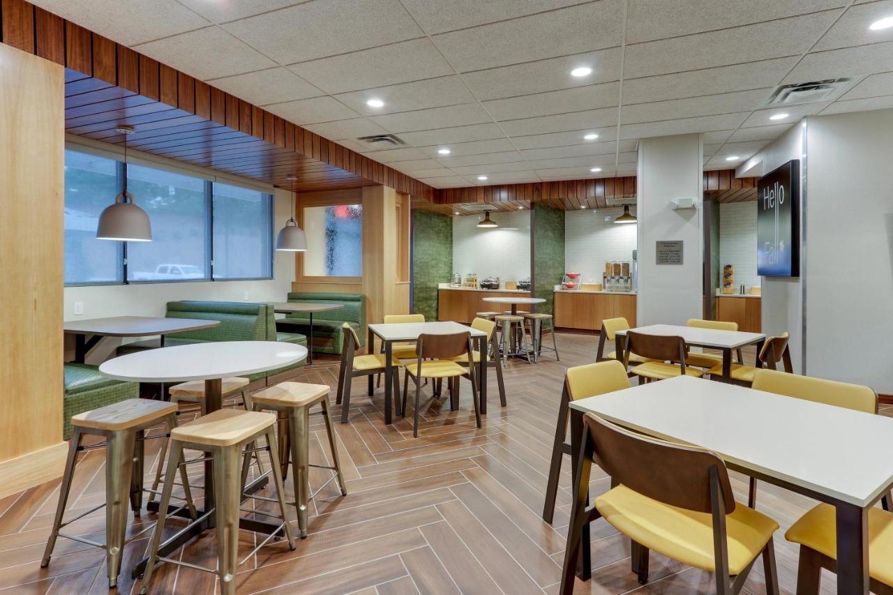 | Fairfield Inn & Suites by Marriott Asheville Weaverville