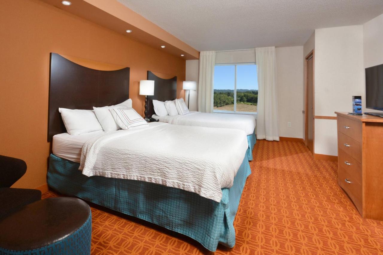 | Fairfield Inn & Suites by Marriott