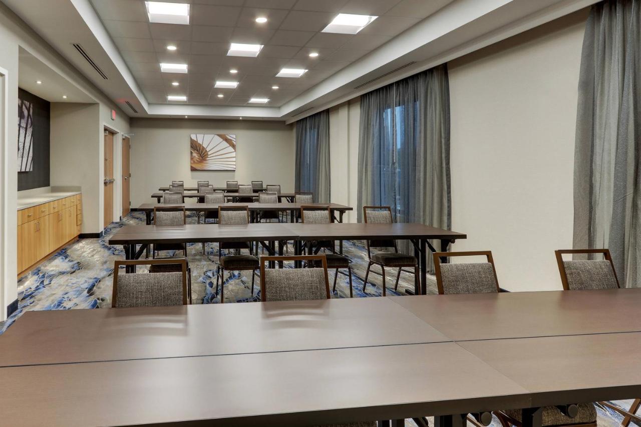 | Fairfield Inn & Suites by Marriott Asheville Weaverville