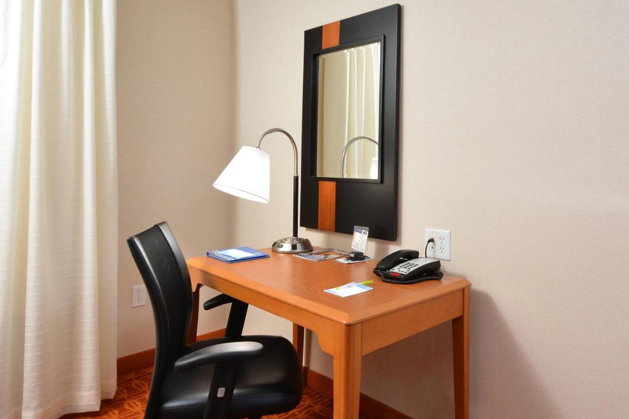 | Fairfield Inn & Suites by Marriott