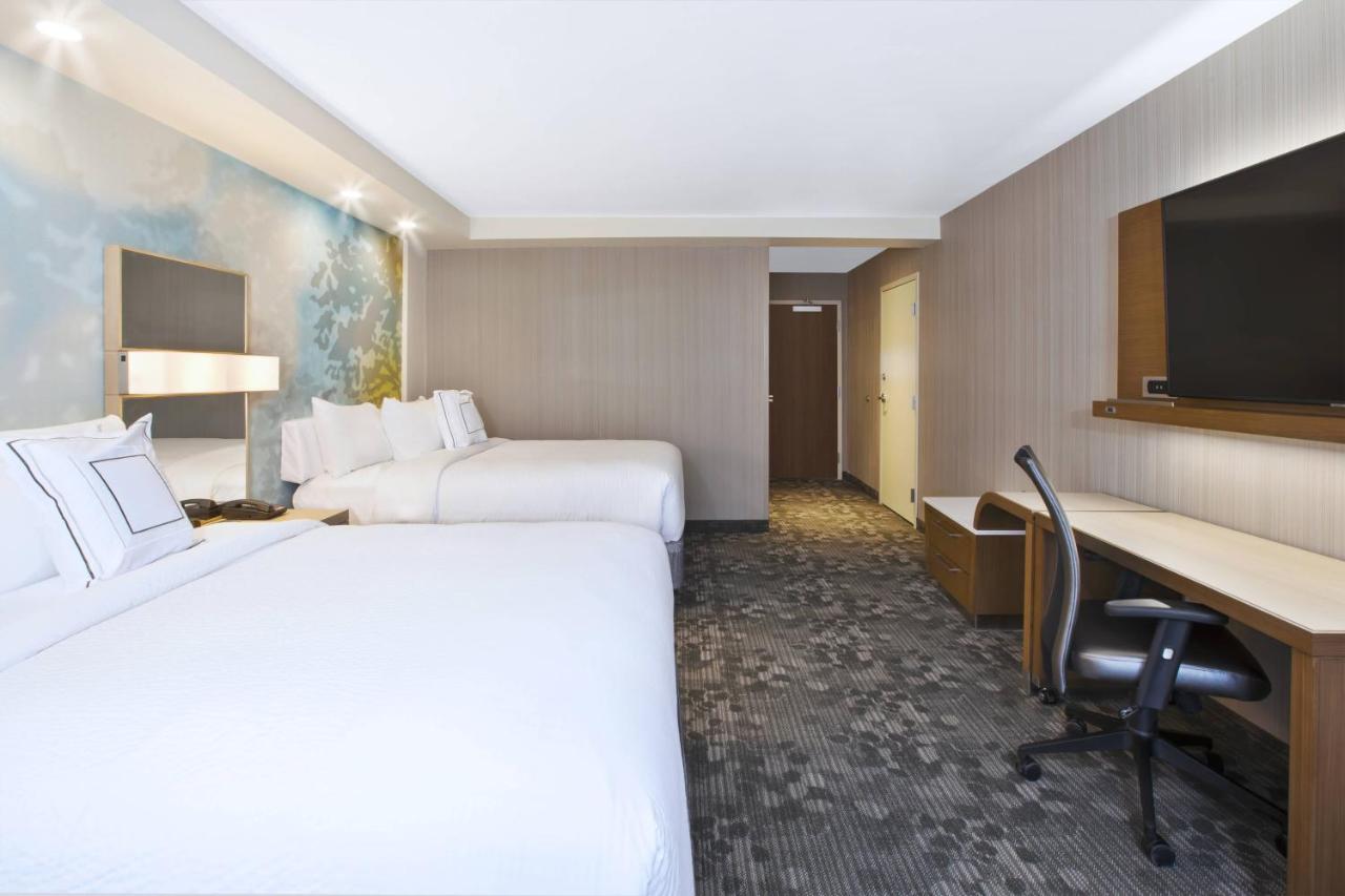 Guest room, 2 Queen at Courtyard by Marriott St. Joseph Benton Harbor