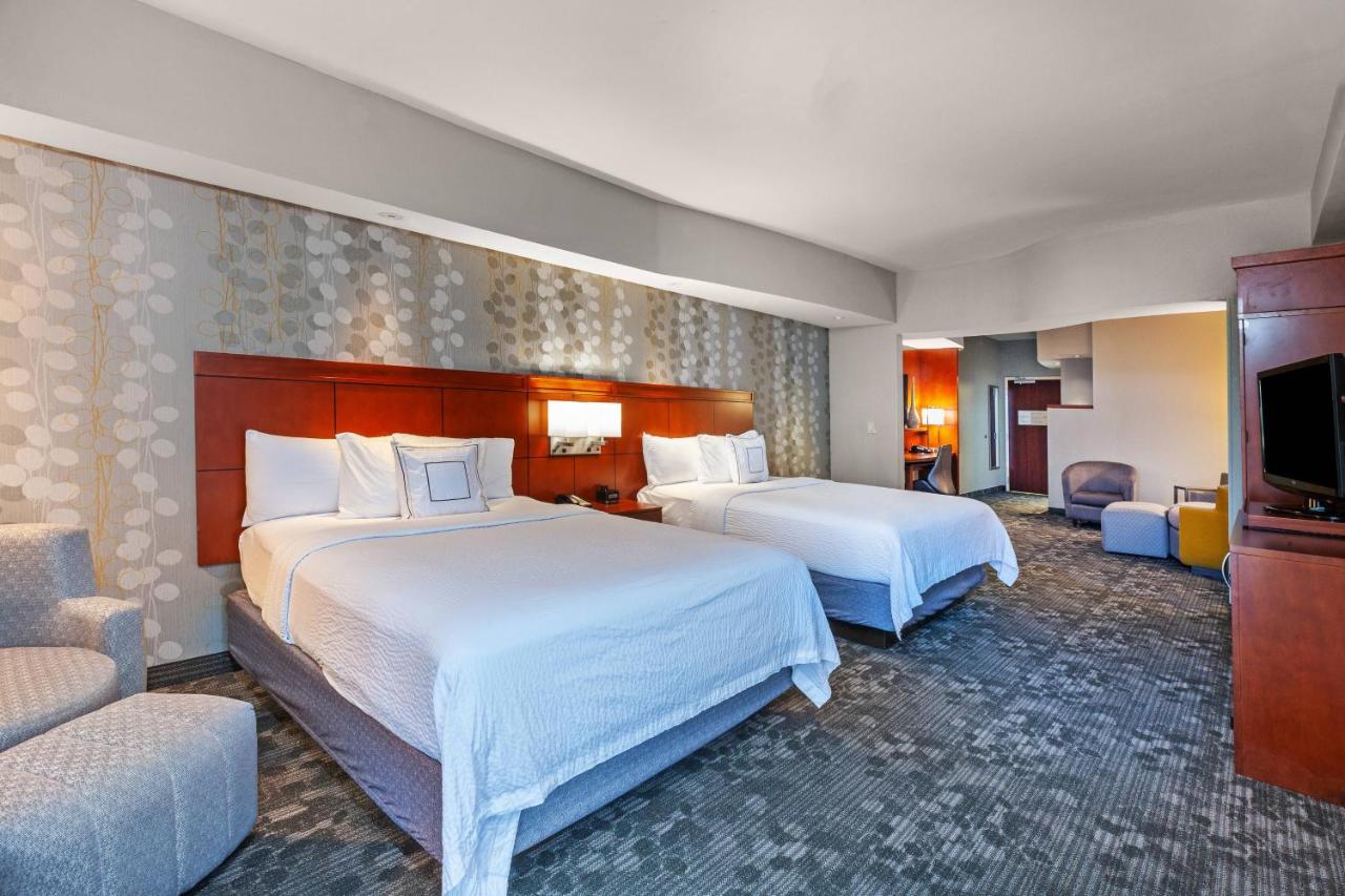 | Courtyard by Marriott Tulsa Woodland Hills