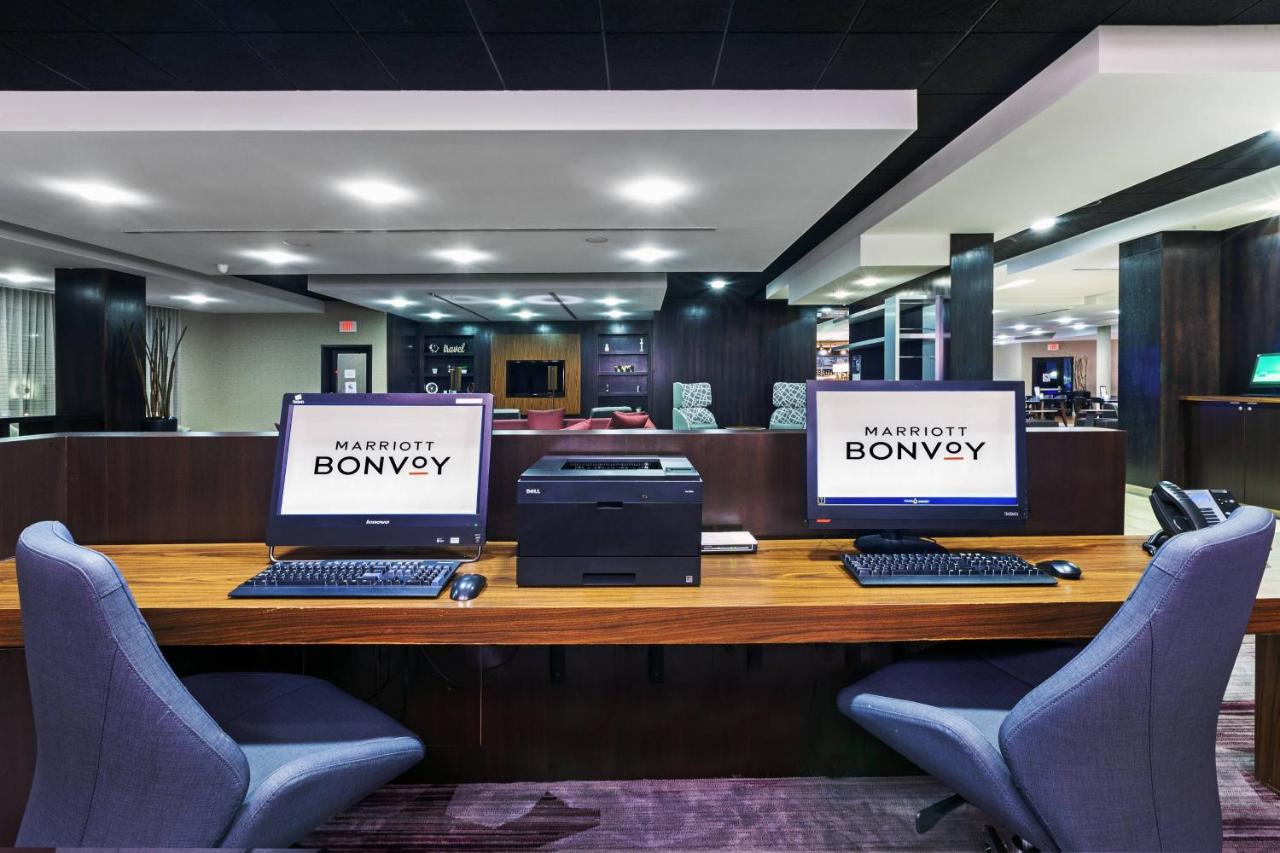 | Courtyard by Marriott Tulsa Woodland Hills