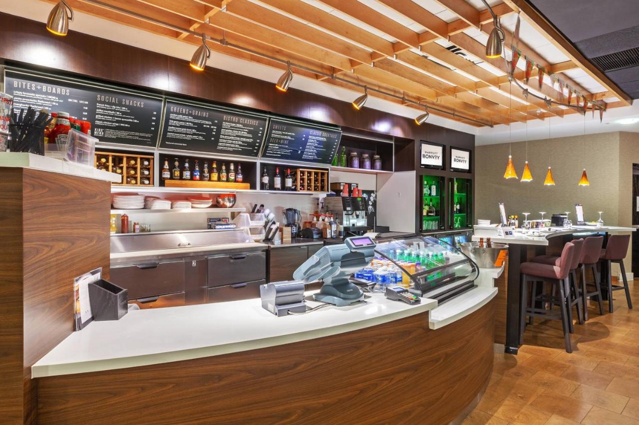 | Courtyard by Marriott Tulsa Woodland Hills