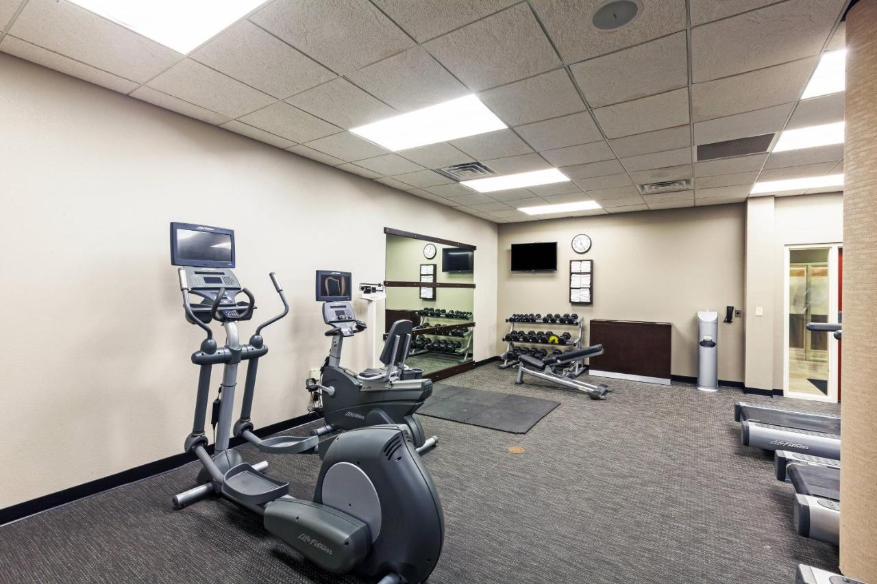| Courtyard by Marriott Tulsa Woodland Hills