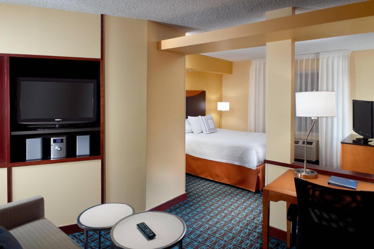 | Fairfield Inn by Marriott Clarksville