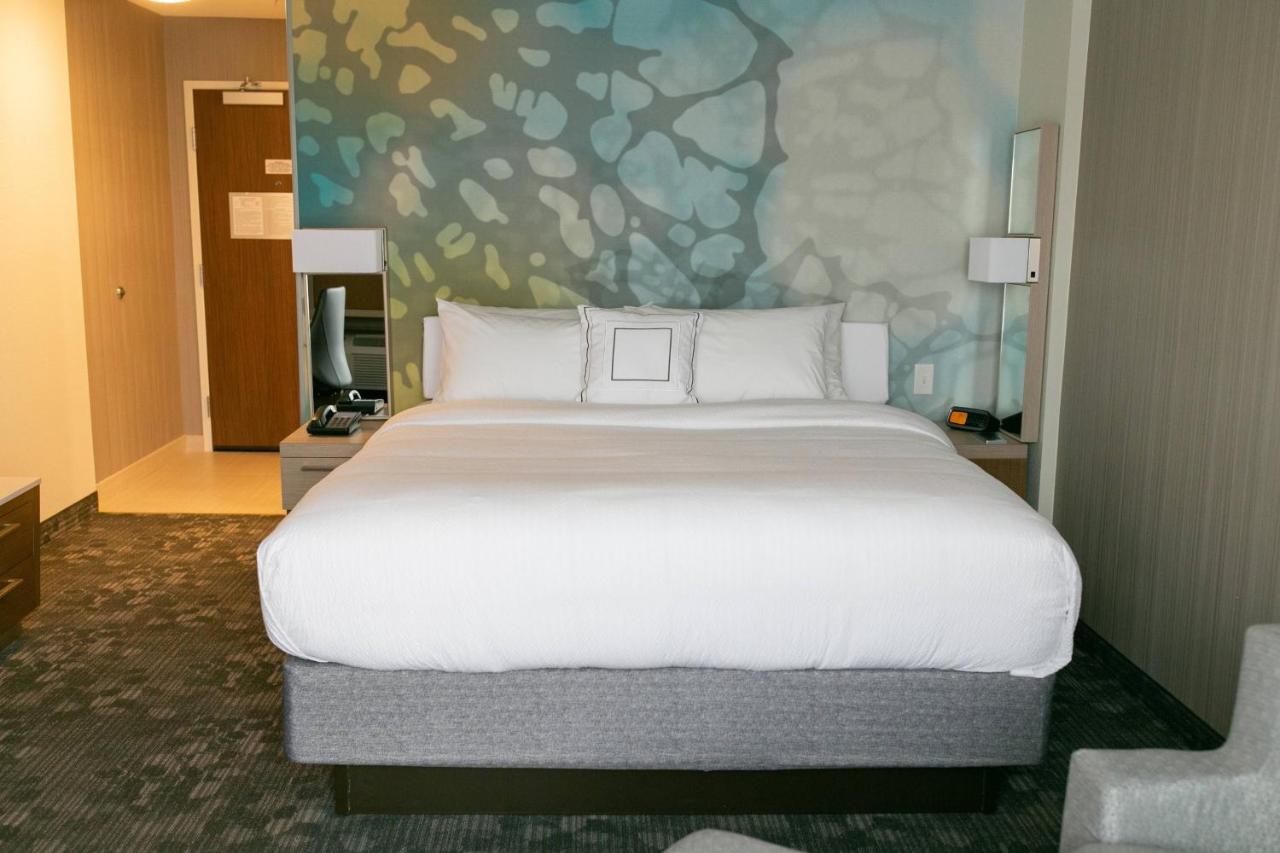 | Courtyard Elkhart