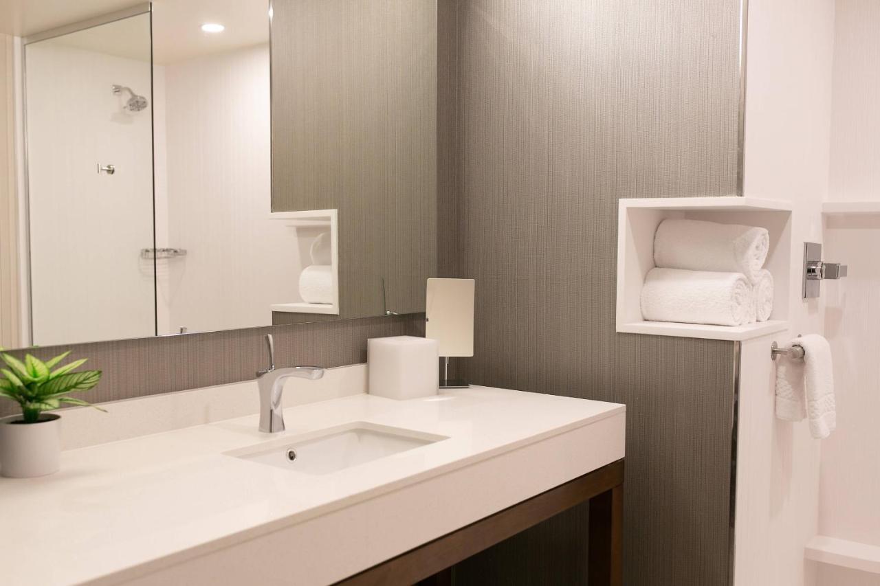 | Courtyard Elkhart