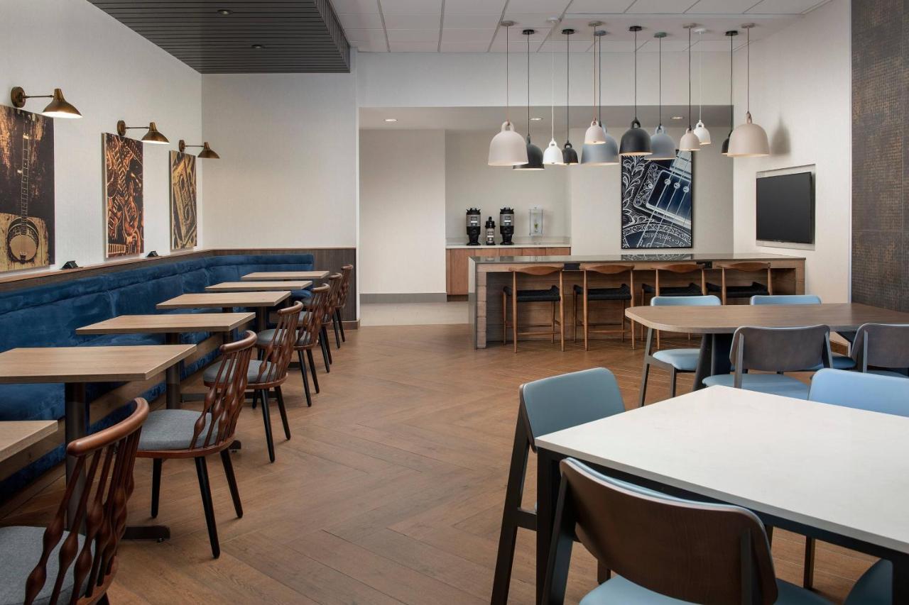 | Fairfield Inn & Suites Nashville Near Vanderbilt
