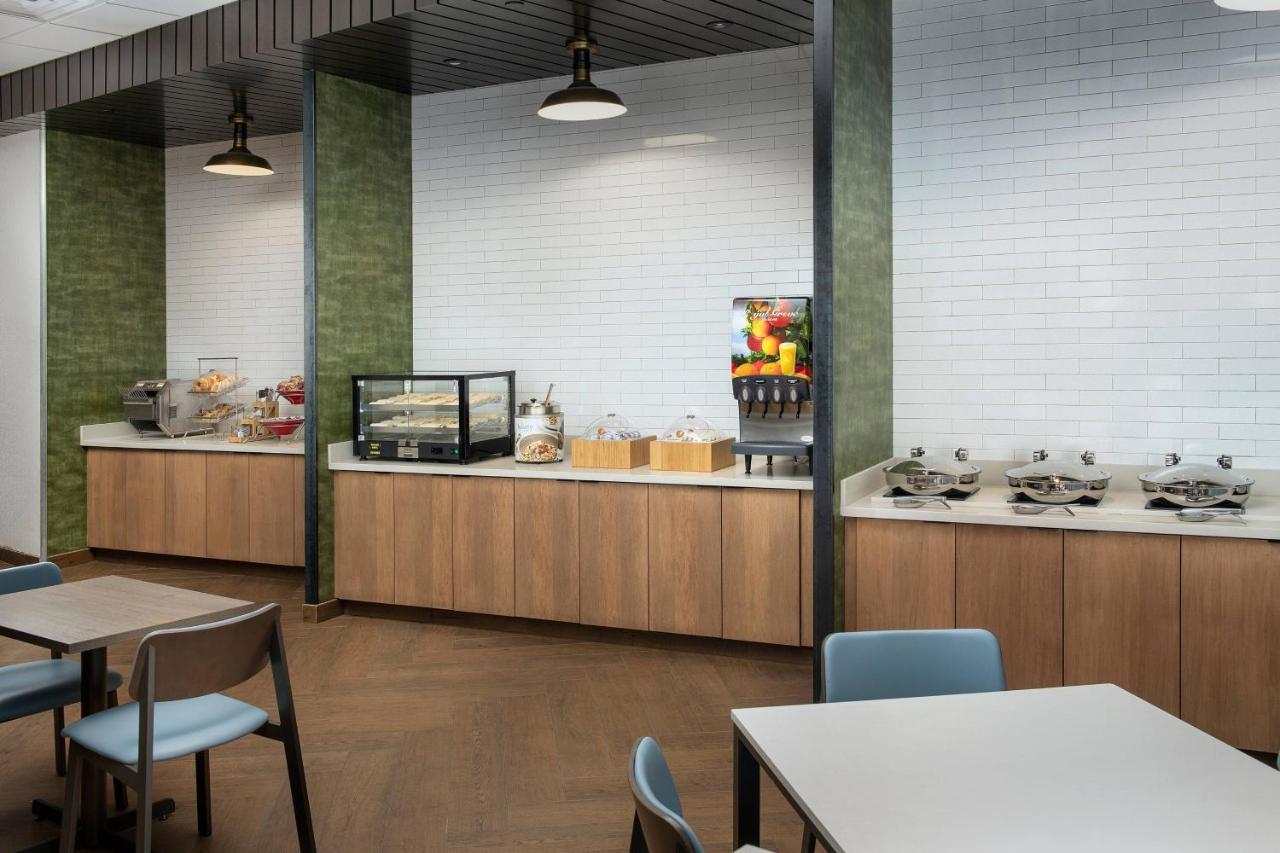 | Fairfield Inn & Suites Nashville Near Vanderbilt