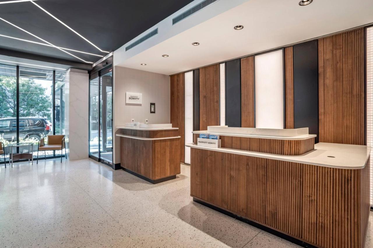 | Courtyard by Marriott Washington, DC Dupont Circle