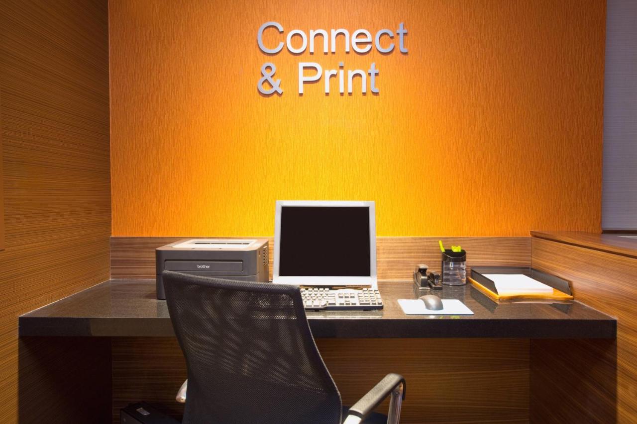 | Fairfield Inn & Suites by Marriott Boston Milford