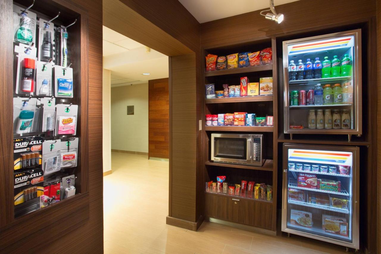 | Fairfield Inn & Suites by Marriott Boston Milford