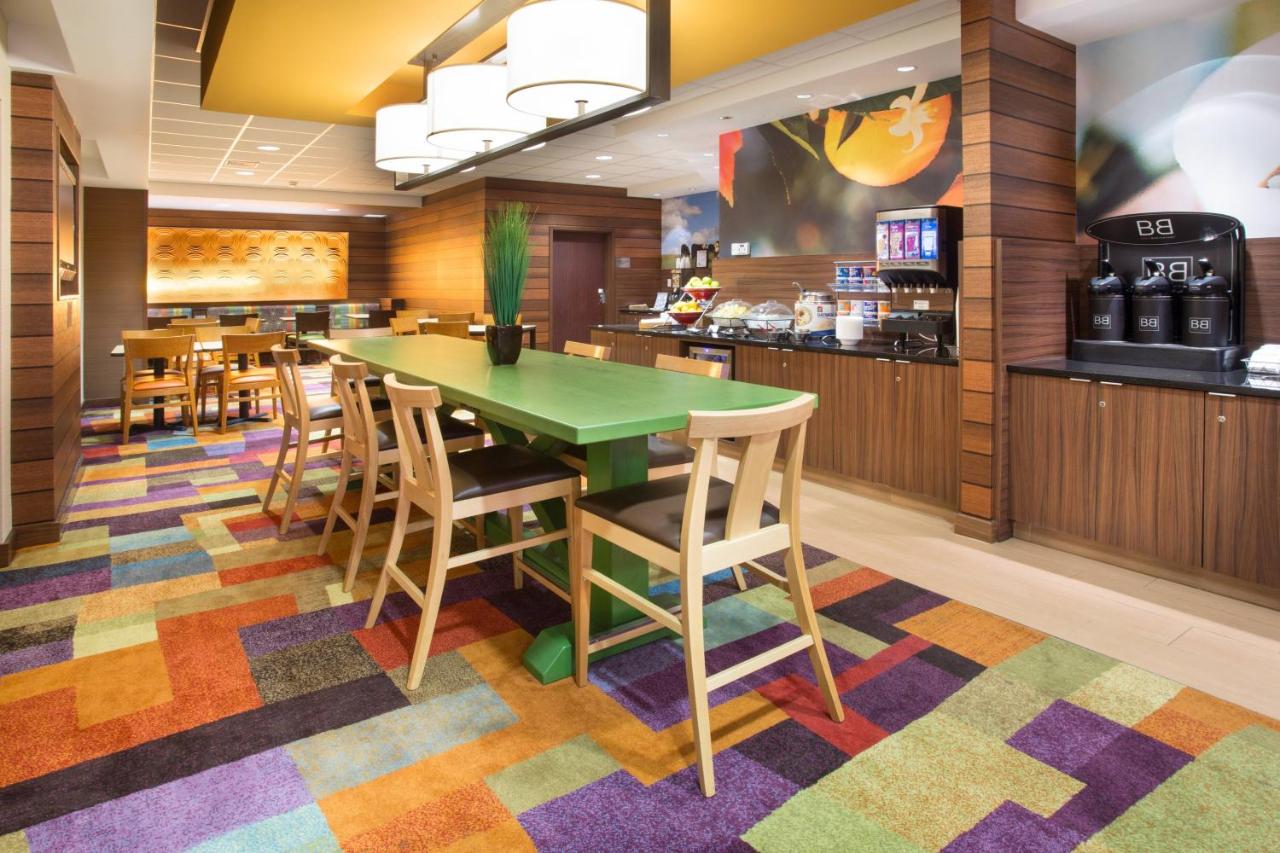 | Fairfield Inn & Suites by Marriott Boston Milford