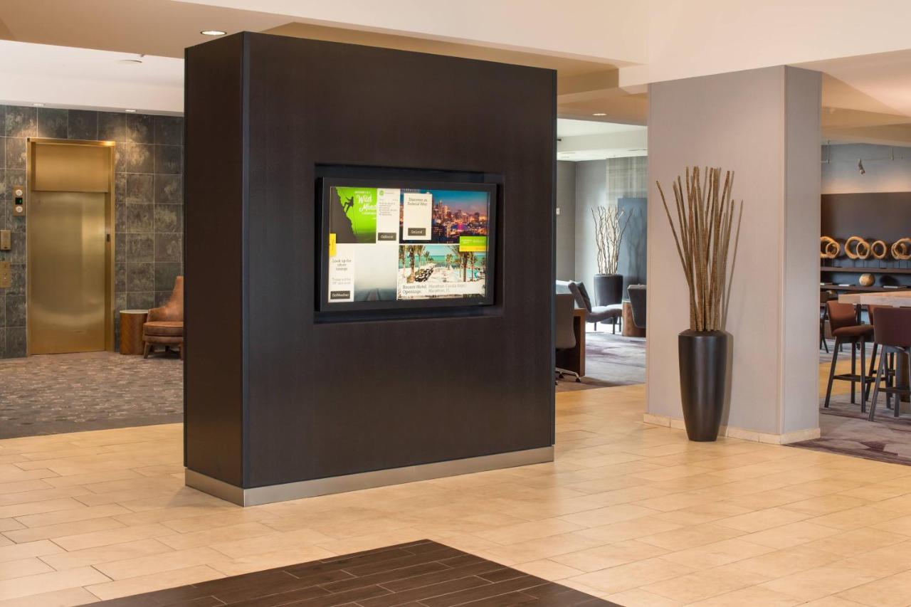 | Courtyard by Marriott Seattle Federal Way