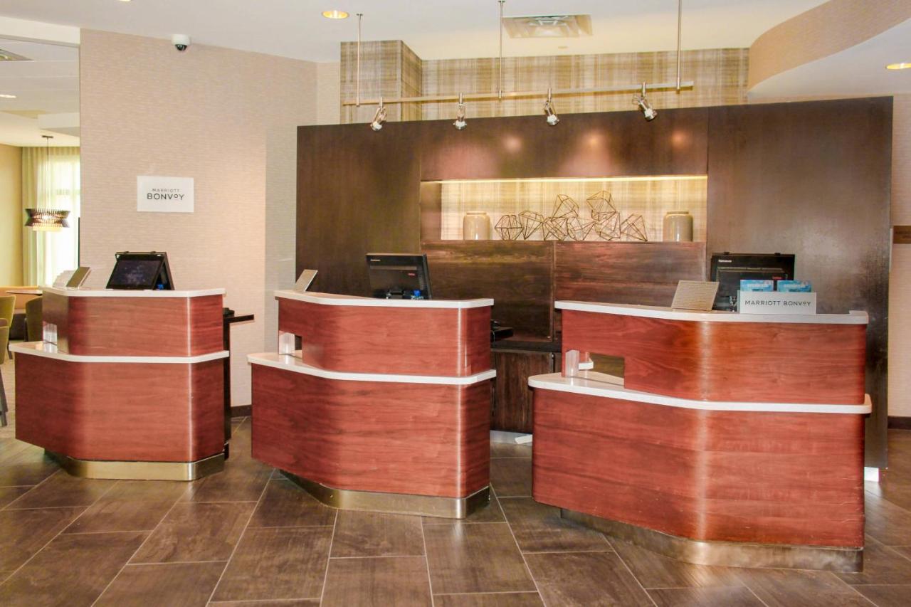 | Courtyard by Marriott Silver Spring Downtown